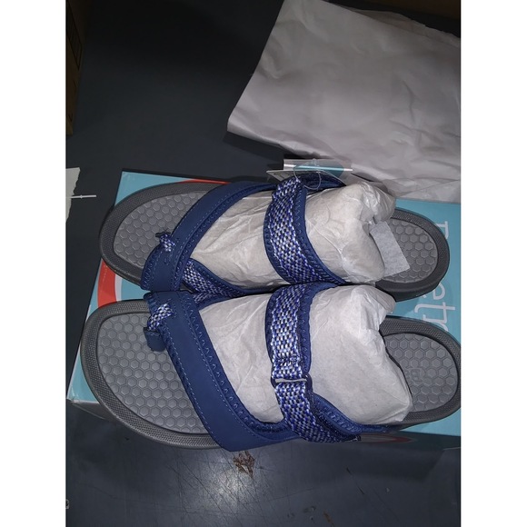 BareTraps Women's Denni Sandal Navy 7 M